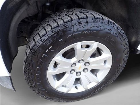 Used 2022 Chevrolet Colorado LT w/ Safety Package image 7