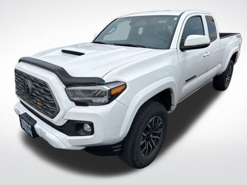 Used 2023 Toyota Tacoma TRD Sport image 11