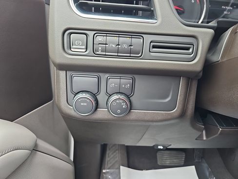 Used 2023 Chevrolet Tahoe LS RWD image 34