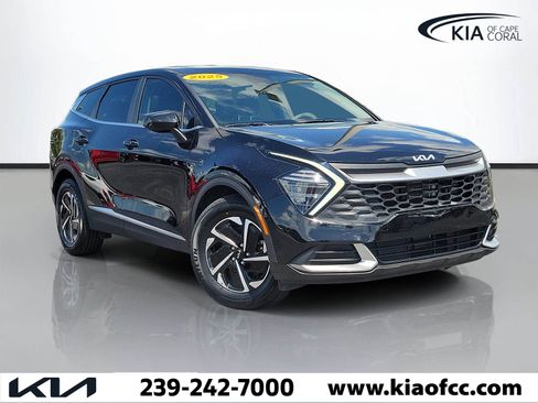 Certified 2025 Kia Sportage LX image 1