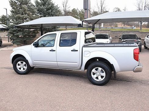 Used 2012 Nissan Frontier SV image 6
