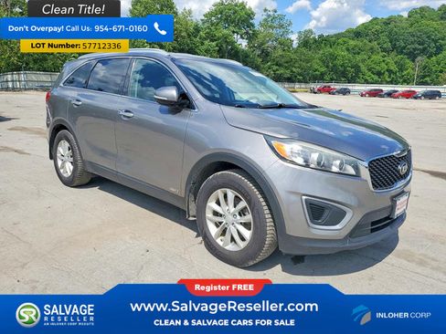 Used 2017 Kia Sorento AWD w/ LX Convenience Package image 5