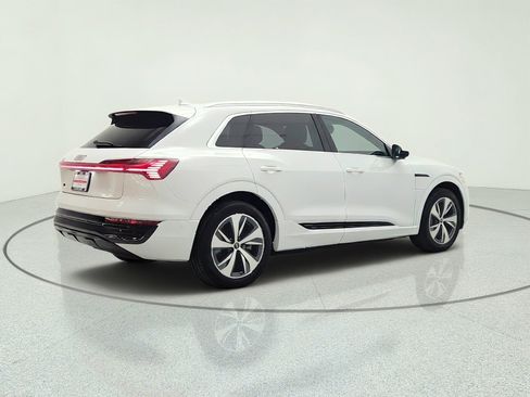 Used 2024 Audi Q8 e-tron Prestige AWD/4WD image 5