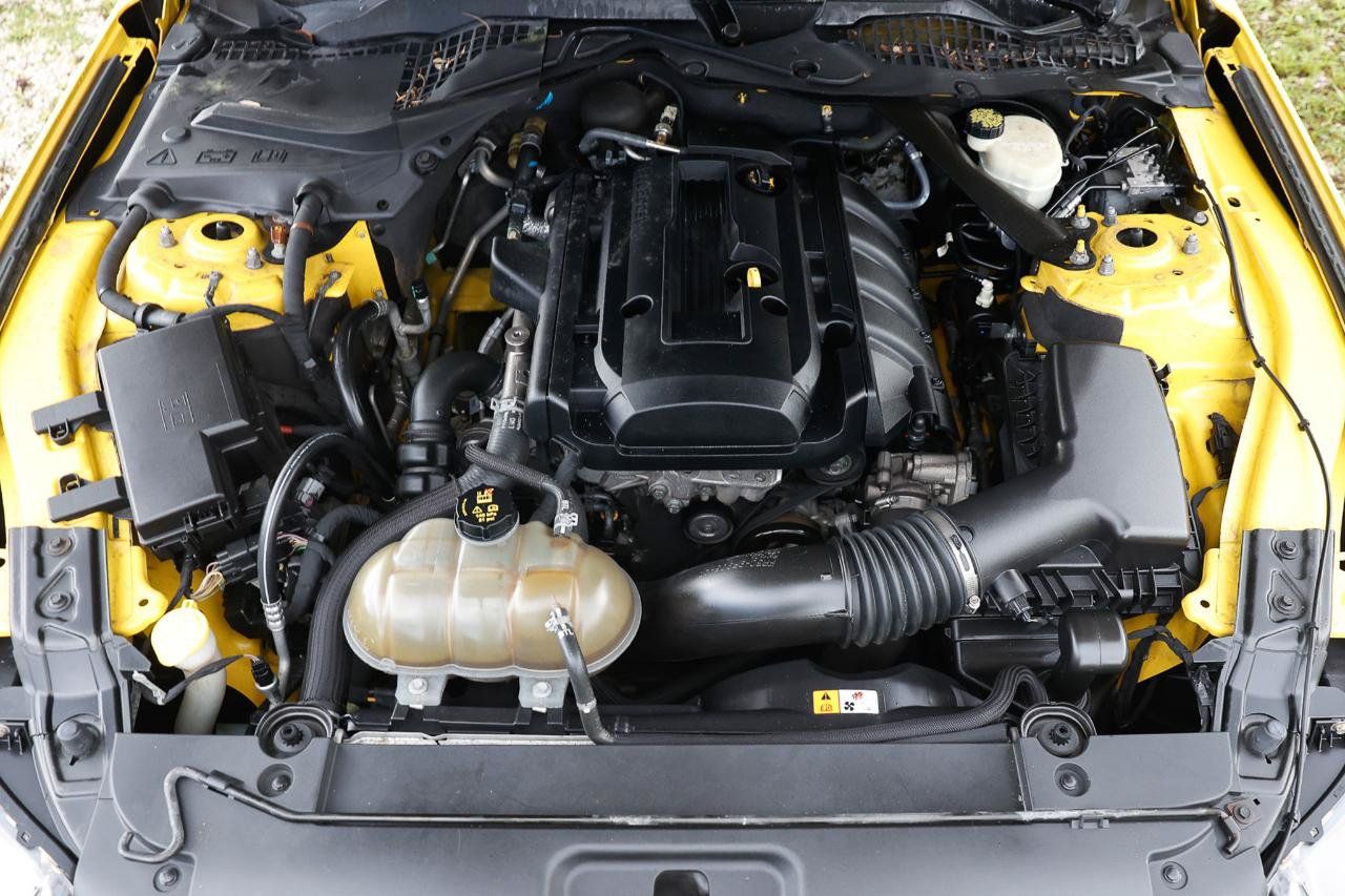 Used 2015 Ford Mustang Premium RWD image 20