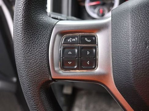 Used 2022 RAM 1500 Classic SLT AWD/4WD image 16