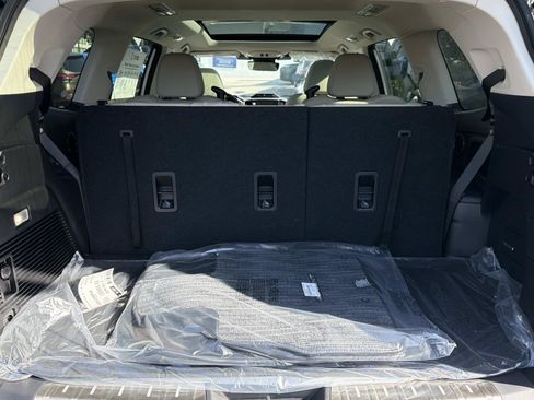 New 2026 Subaru Ascent Limited AWD/4WD image 8