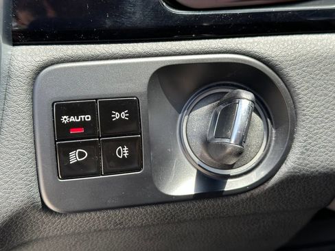 Certified 2020 Porsche Cayenne AWD/4WD image 27