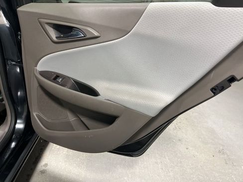 Used 2022 Chevrolet Malibu LS image 13