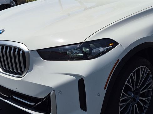 Used 2024 BMW X5 sDrive40i w/ Parking Assistance Package RWD image 6