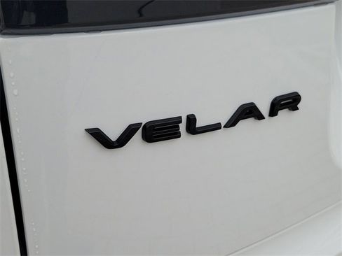 New 2026 Land Rover Range Rover Velar Dynamic SE image 11
