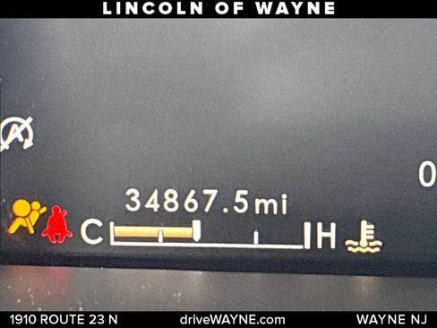 Certified 2022 Lincoln Nautilus AWD w/ Premium Package image 17
