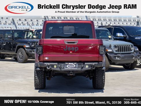 Used 2021 Jeep Gladiator Sport image 6