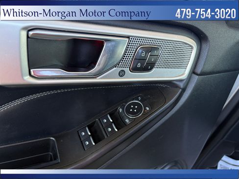 Used 2020 Ford Explorer Limited image 16