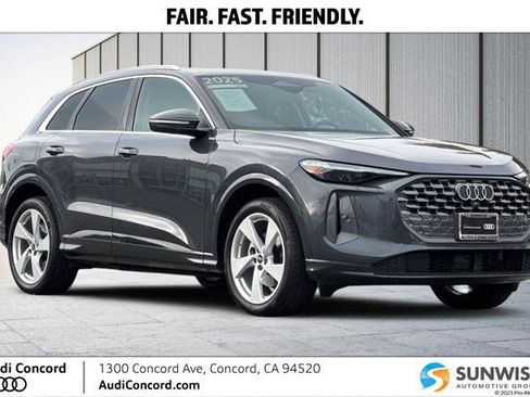 Certified 2025 Audi Q5 Prestige image 1