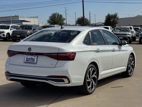 New 2026 Volkswagen Jetta SEL image 4