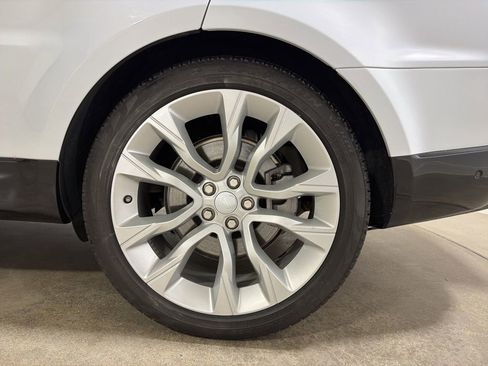 Used 2020 Land Rover Range Rover Sport HSE image 30