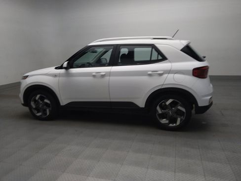 Used 2023 Hyundai Venue SEL w/ Cargo Package image 3