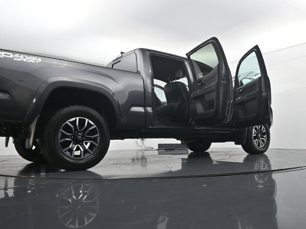 Used 2023 Toyota Tacoma TRD Sport w/ TRD Premium Sport Package AWD/4WD image 43
