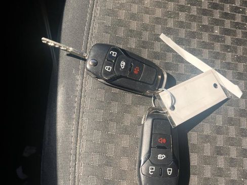 Used 2019 Ford Transit Connect XLT FWD image 30