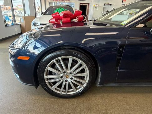 Used 2018 Porsche Panamera 4 AWD/4WD image 7