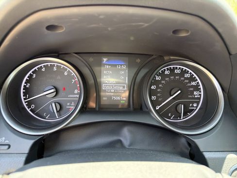Used 2022 Toyota Camry SE w/ Convenience Package FWD image 26