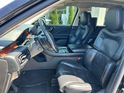 Used 2022 Lincoln Aviator Reserve w/ Equipment Group 201A AWD/4WD image 12