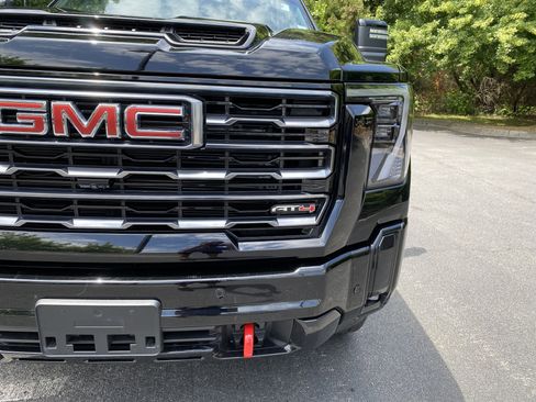 Used 2025 GMC Sierra 2500 AT4 w/ AT4 Premium Plus Package AWD/4WD image 15
