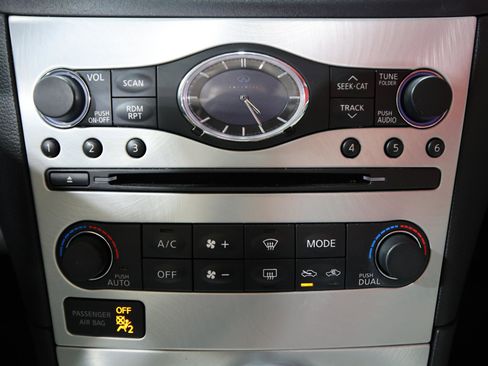 Used 2015 INFINITI Q60 Convertible w/ Premium Package image 22