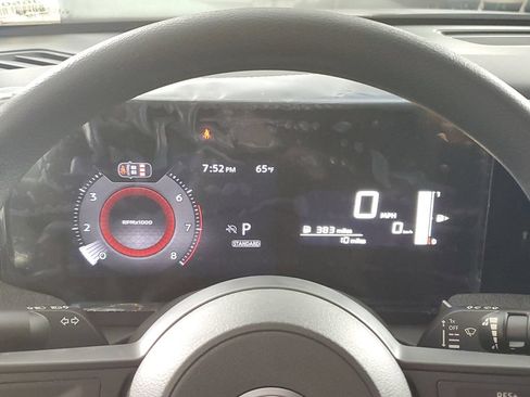 Used 2026 Nissan Kicks SV w/ SV Premium Package FWD image 27
