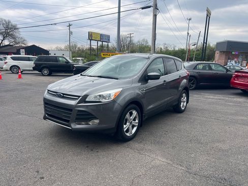 Used 2014 Ford Escape SE image 14