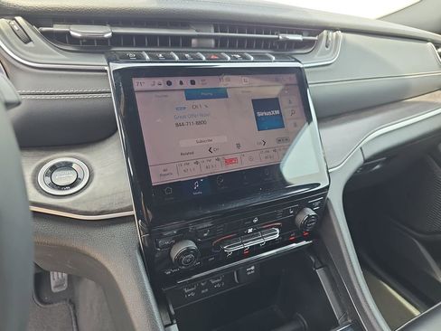 Used 2024 Jeep Grand Cherokee Limited AWD/4WD image 20