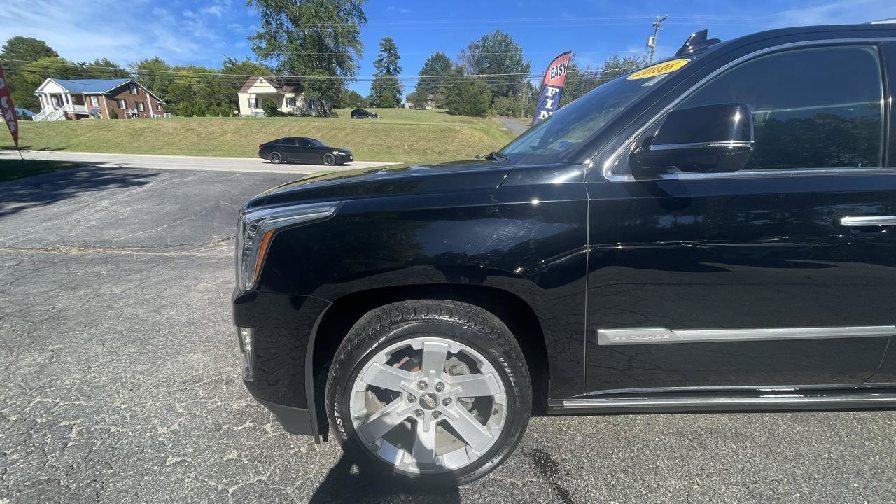 Used 2016 Cadillac Escalade ESV Premium AWD/4WD image 2