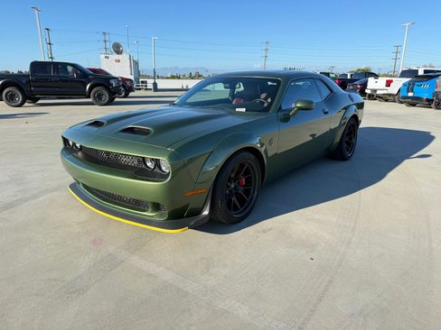 Used 2023 Dodge Challenger SRT Hellcat image 1