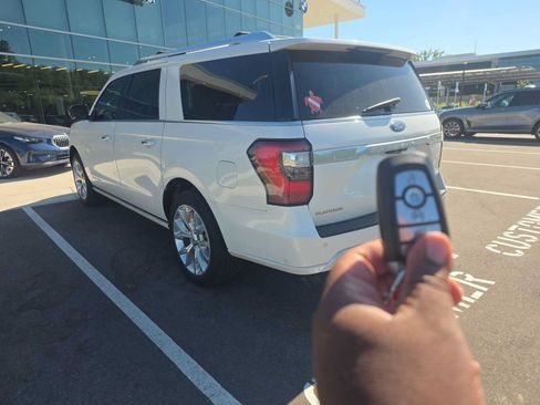Used 2018 Ford Expedition Max Platinum AWD/4WD image 9
