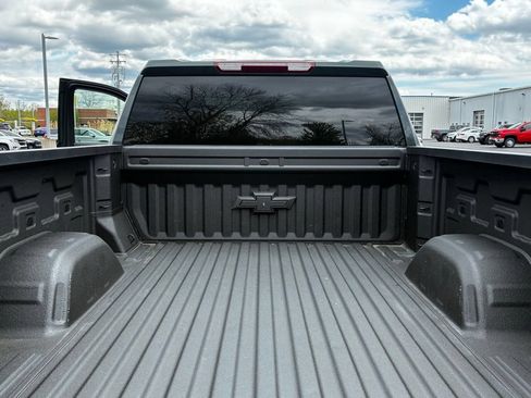 Used 2025 Chevrolet Silverado 1500 LTZ AWD/4WD image 31