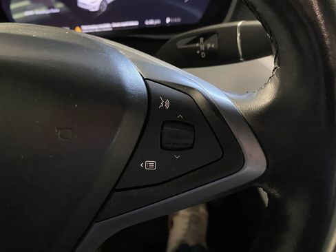 Used 2018 Tesla Model X 75D image 17