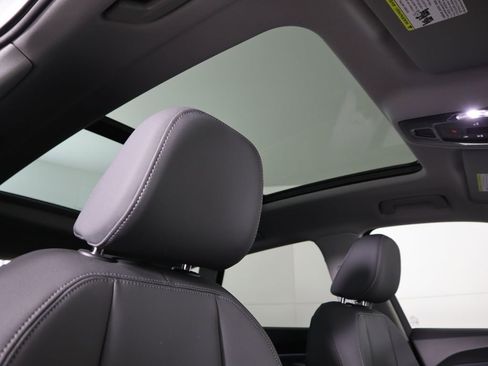 Used 2025 Audi Q5 Premium w/ Convenience Package image 20