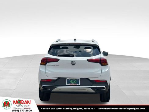 Certified 2022 Buick Encore GX Essence FWD image 4