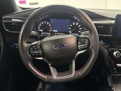 Used 2023 Ford Explorer ST-Line w/ Class IV Trailer Tow Package AWD/4WD image 5