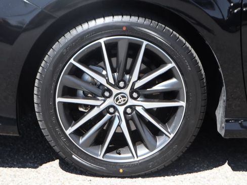 Used 2023 Toyota Camry XLE FWD image 40