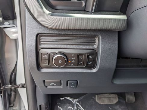 New 2026 Ford F250 Platinum AWD/4WD image 29