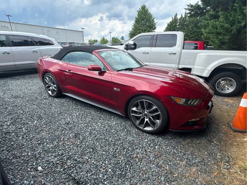 Used 2016 Ford Mustang GT Premium w/ Equipment Group 401A RWD image 7