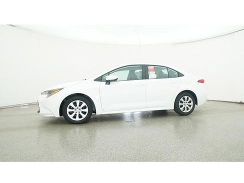 New 2026 Toyota Corolla LE image 18