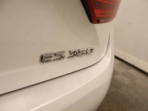 Used 2017 Lexus ES 350 w/ Navigation System Package image 21