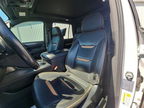 Used 2021 GMC Yukon AT4 w/ Rear Media and Nav Package AWD/4WD image 22