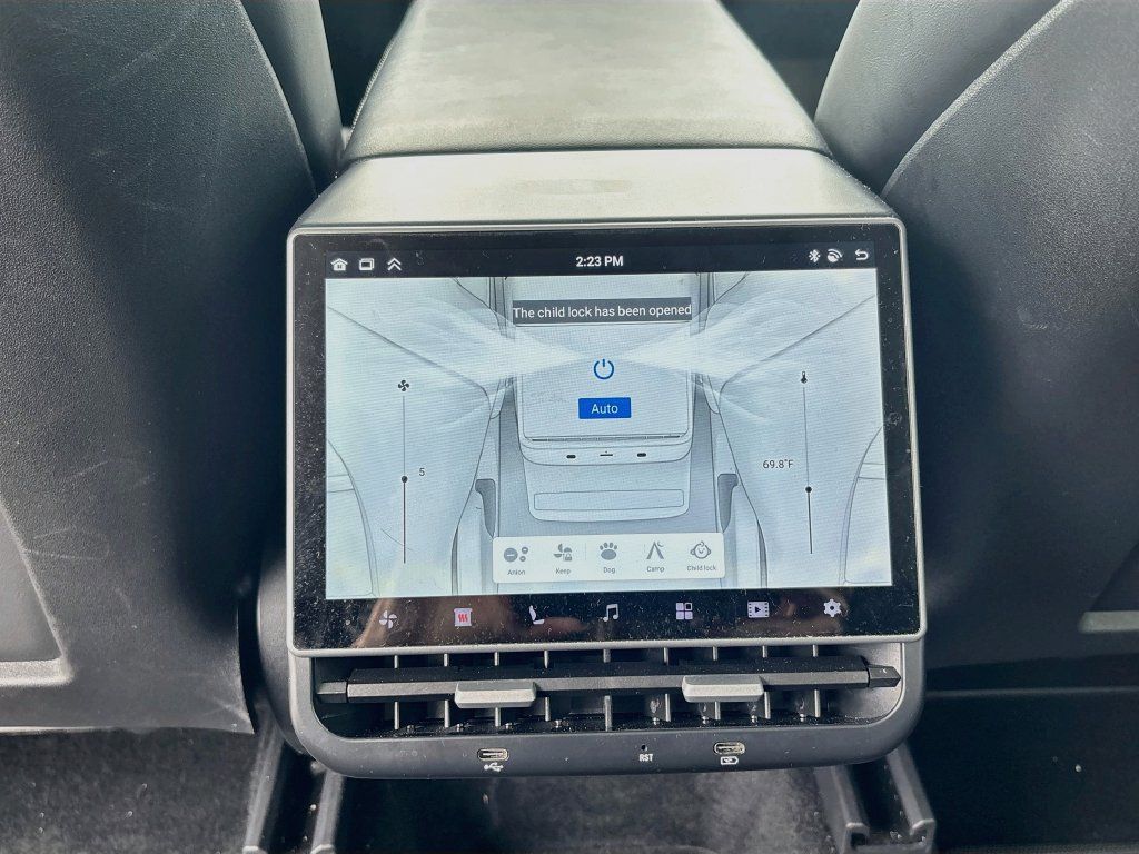 Used 2023 Tesla Model Y Long Range AWD/4WD image 19