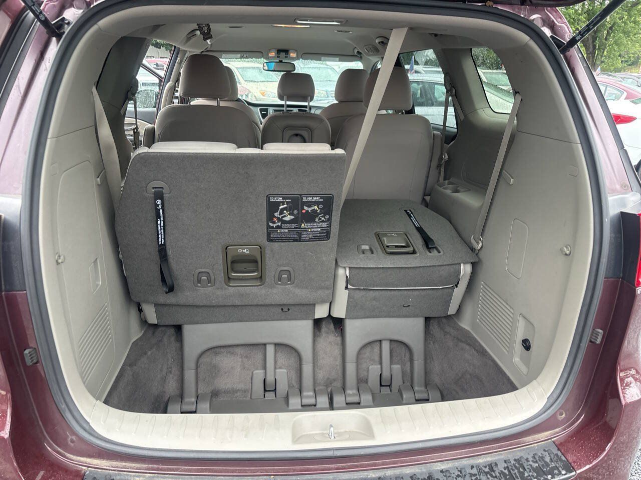 Used 2020 Kia Sedona LX FWD image 18