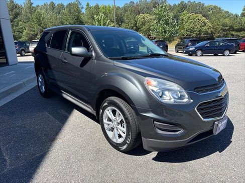 Used 2017 Chevrolet Equinox LS AWD/4WD image 3