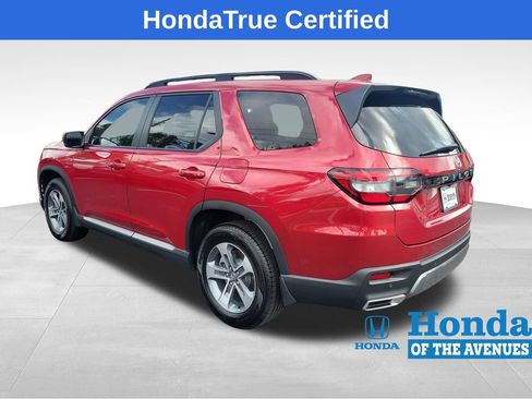 Certified 2026 Honda Pilot EX-L image 4