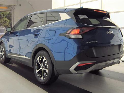 Used 2023 Kia Sportage EX FWD image 9